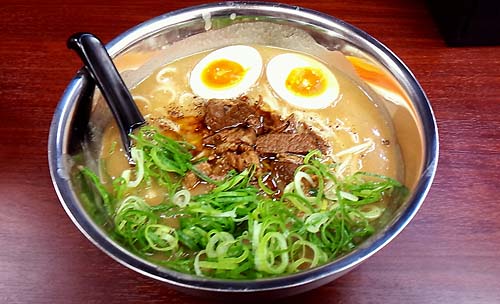 濃厚鶏白湯ラーメン