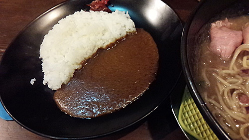 まりお流らーめん カレー(小)